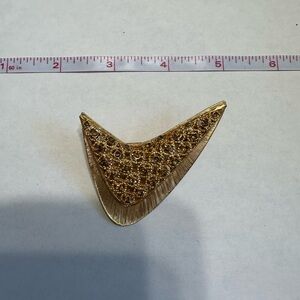 Gold V-Shaped Decorative Brooch - Elegant Womens Jewelry